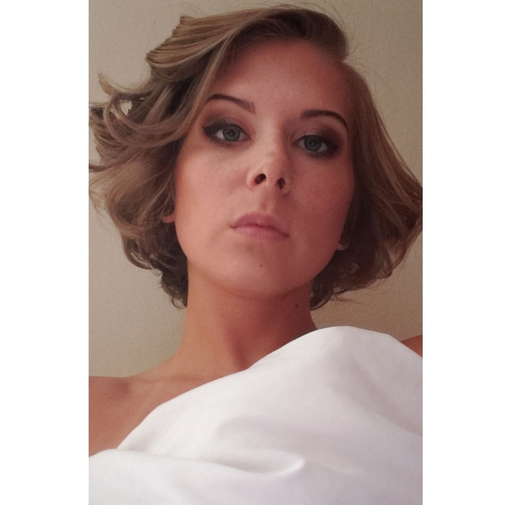 Meet your Posher, Elizabeth